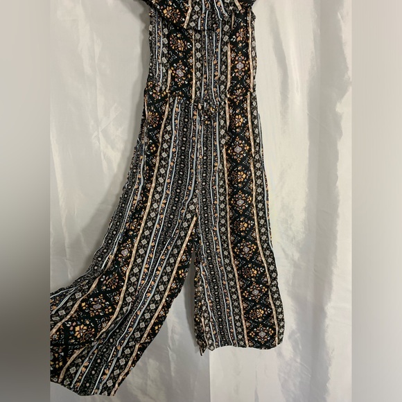 Girls Ruffled Off the Shoulder Pant Romper - Picture 2 of 4